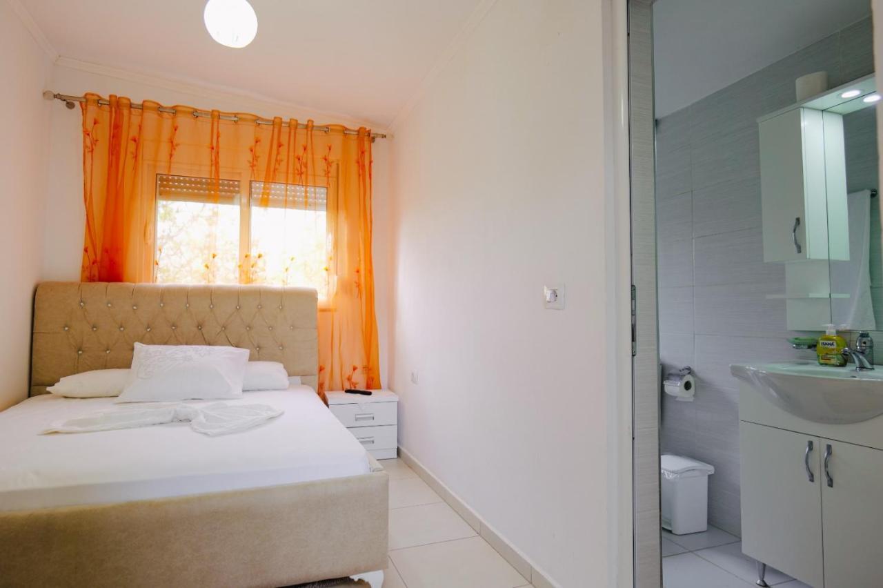 דירות סרנדה Seferi'S Apartament מראה חיצוני תמונה