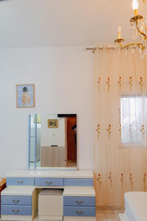 דירות סרנדה Seferi'S Apartament מראה חיצוני תמונה