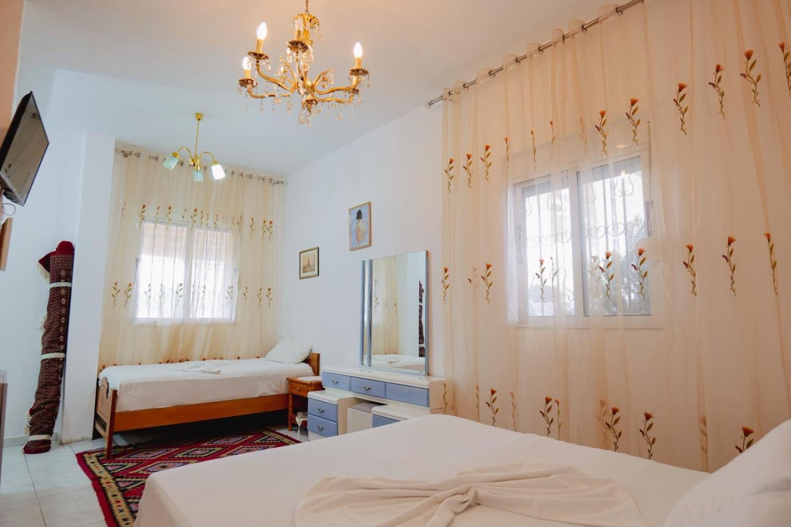 דירות סרנדה Seferi'S Apartament מראה חיצוני תמונה