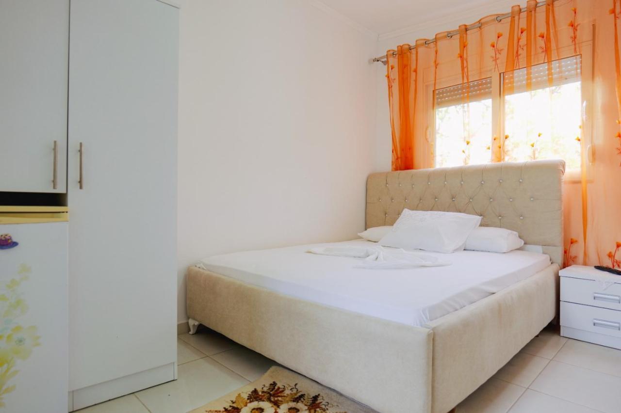 דירות סרנדה Seferi'S Apartament מראה חיצוני תמונה
