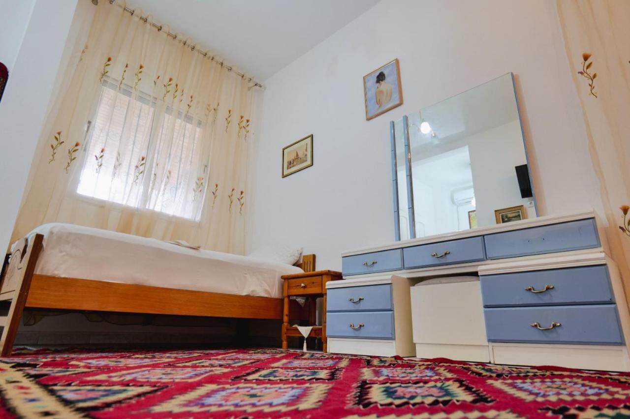 דירות סרנדה Seferi'S Apartament מראה חיצוני תמונה