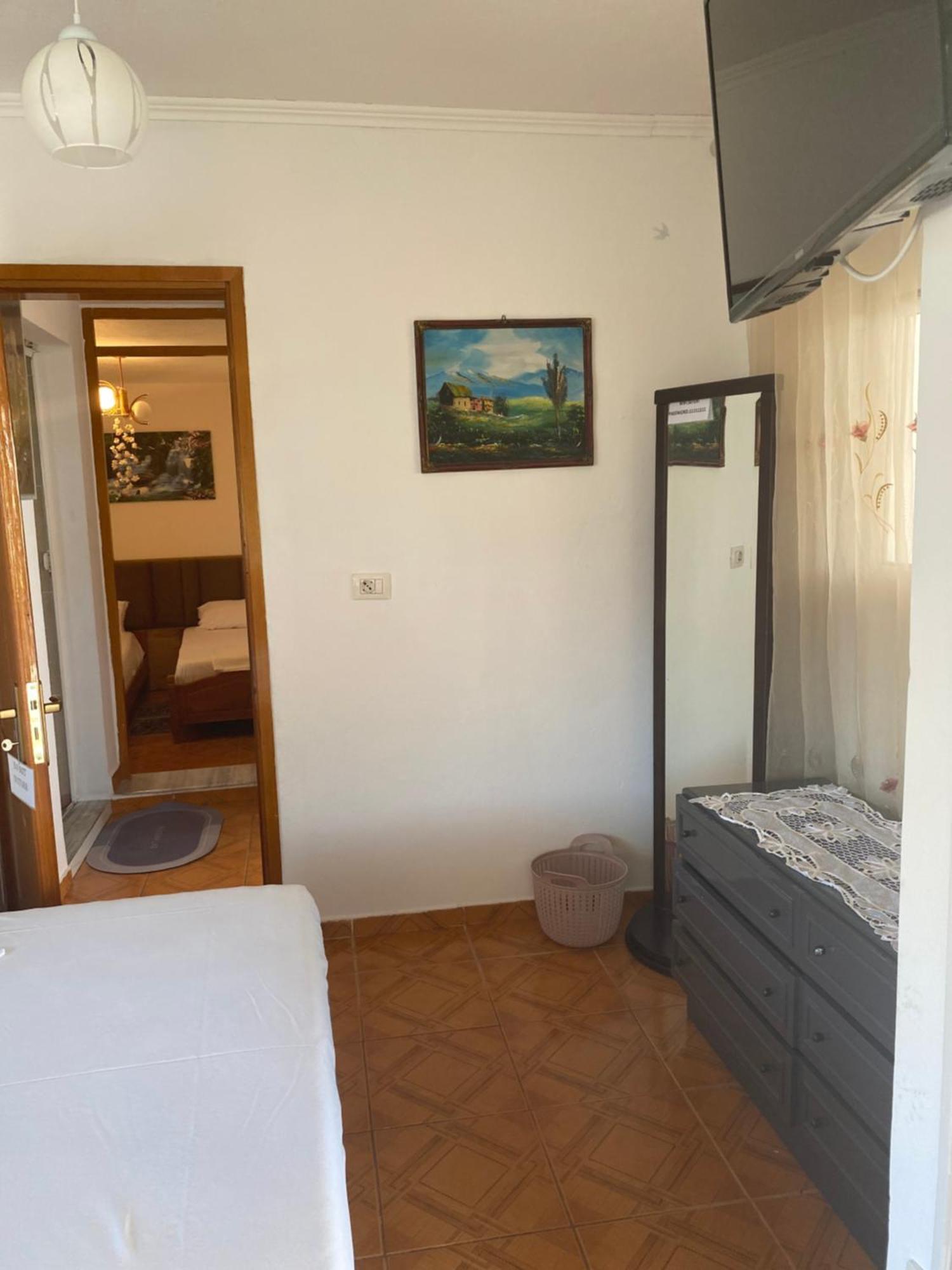 דירות סרנדה Seferi'S Apartament מראה חיצוני תמונה